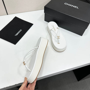 CC 26s Platform Thong Sandals White Lambskin 817608