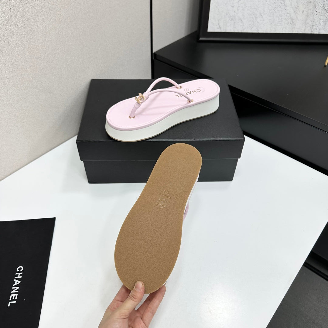 CC 26s Platform Thong Sandals Light Pink Lambskin 817605