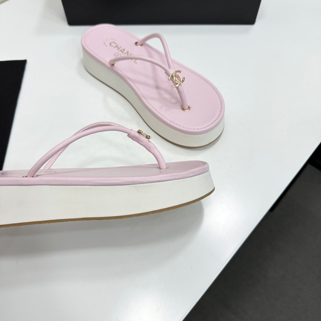 CC 26s Platform Thong Sandals Light Pink Lambskin 817605