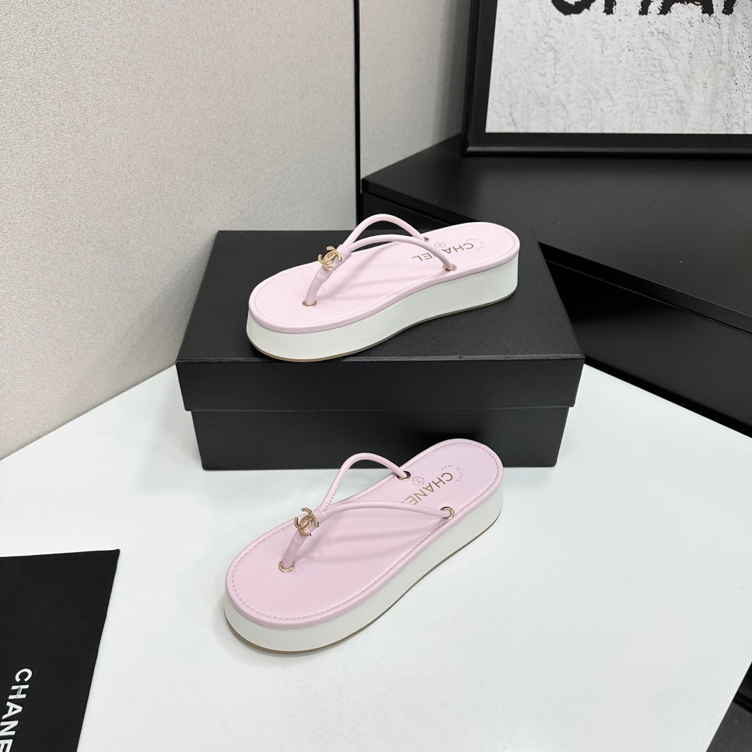 CC 26s Platform Thong Sandals Light Pink Lambskin 817605