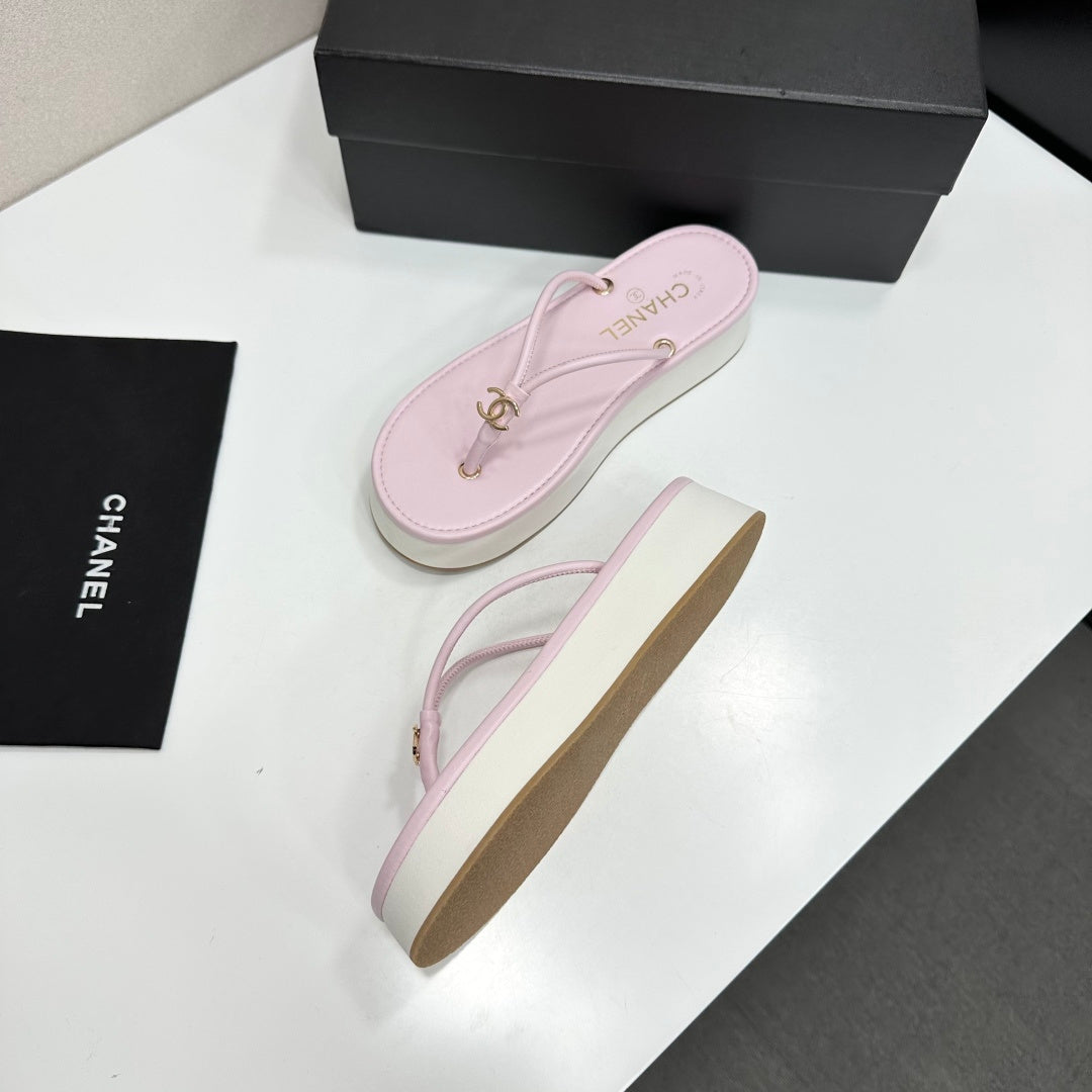 CC 26s Platform Thong Sandals Light Pink Lambskin 817605