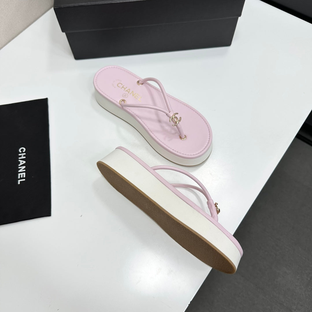 CC 26s Platform Thong Sandals Light Pink Lambskin 817605