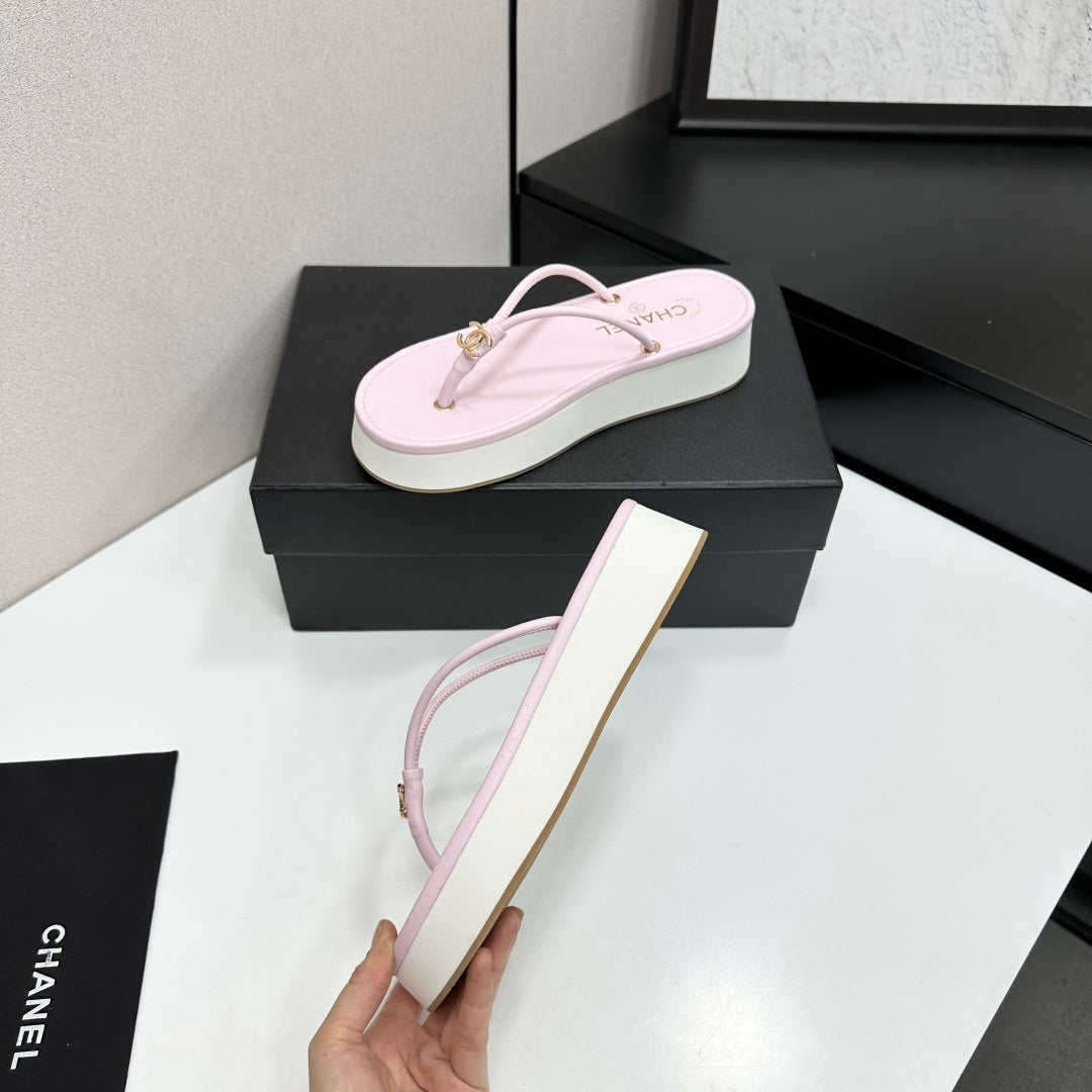 CC 26s Platform Thong Sandals Light Pink Lambskin 817605
