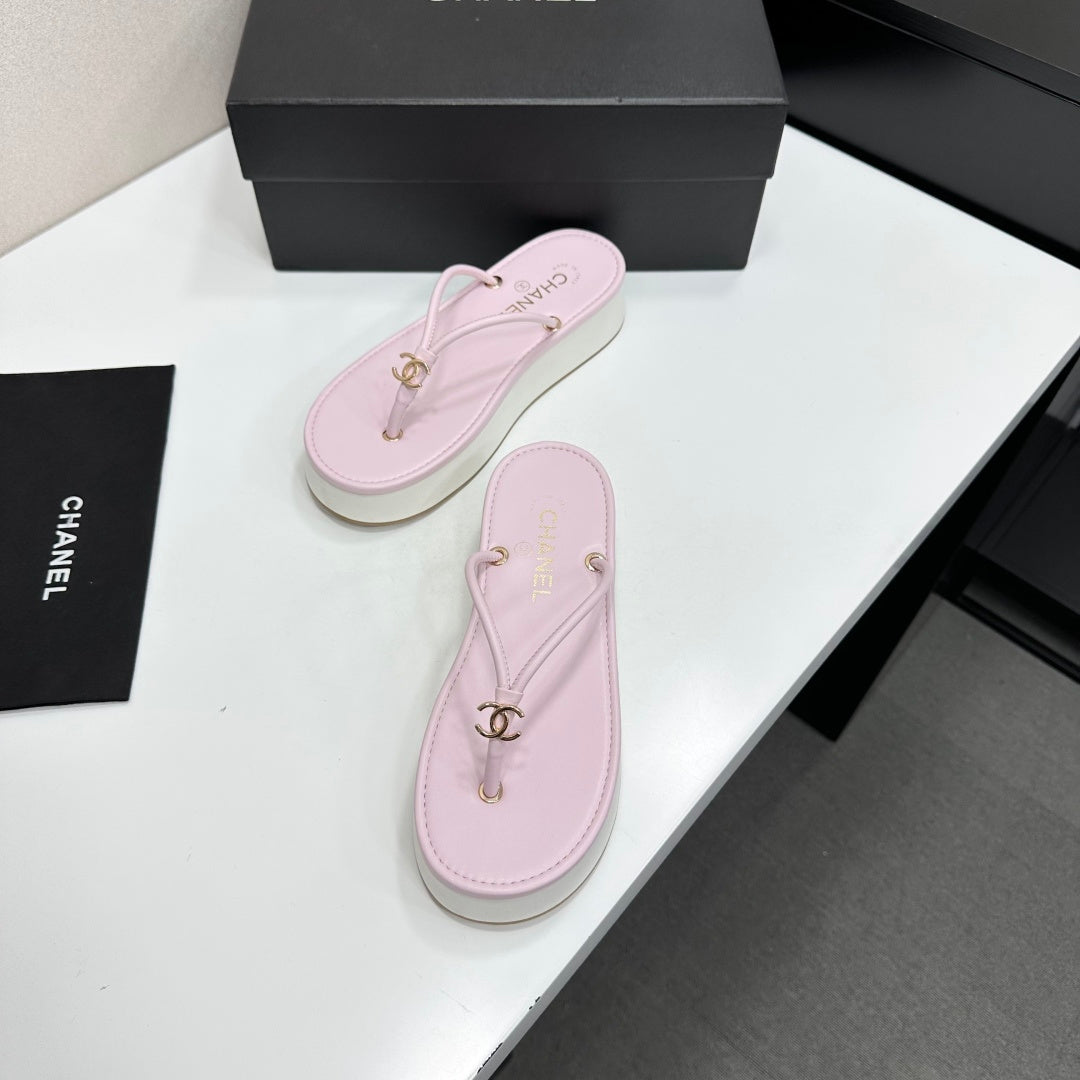 CC 26s Platform Thong Sandals Light Pink Lambskin 817605