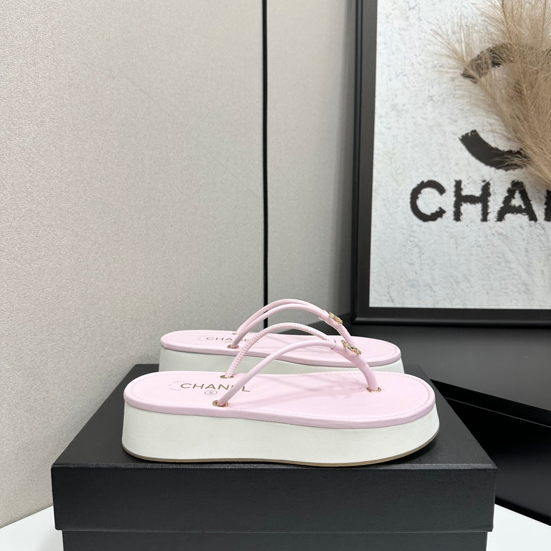 CC 26s Platform Thong Sandals Light Pink Lambskin 817605