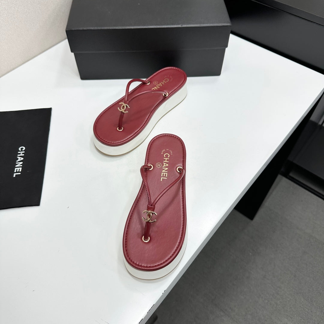 CC 26s Platform Thong Sandals Burgundy Lambskin 817604