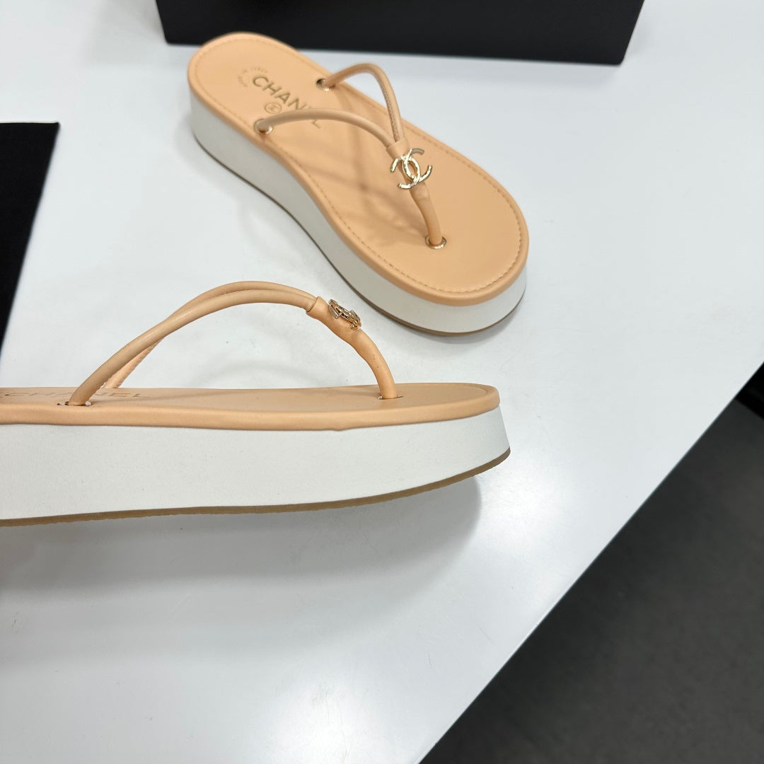 CC 26s Platform Thong Sandals Beige Lambskin 817603