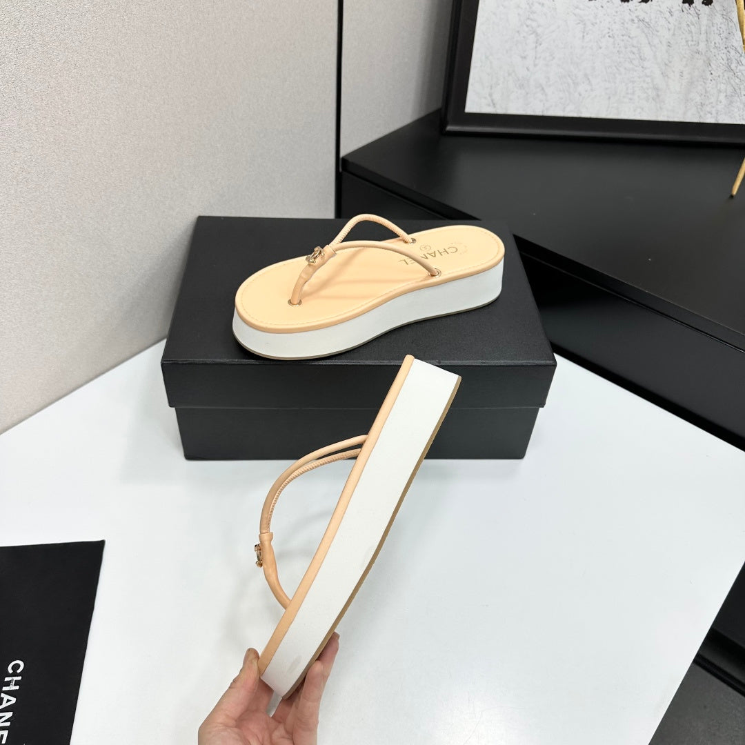 CC 26s Platform Thong Sandals Beige Lambskin 817603