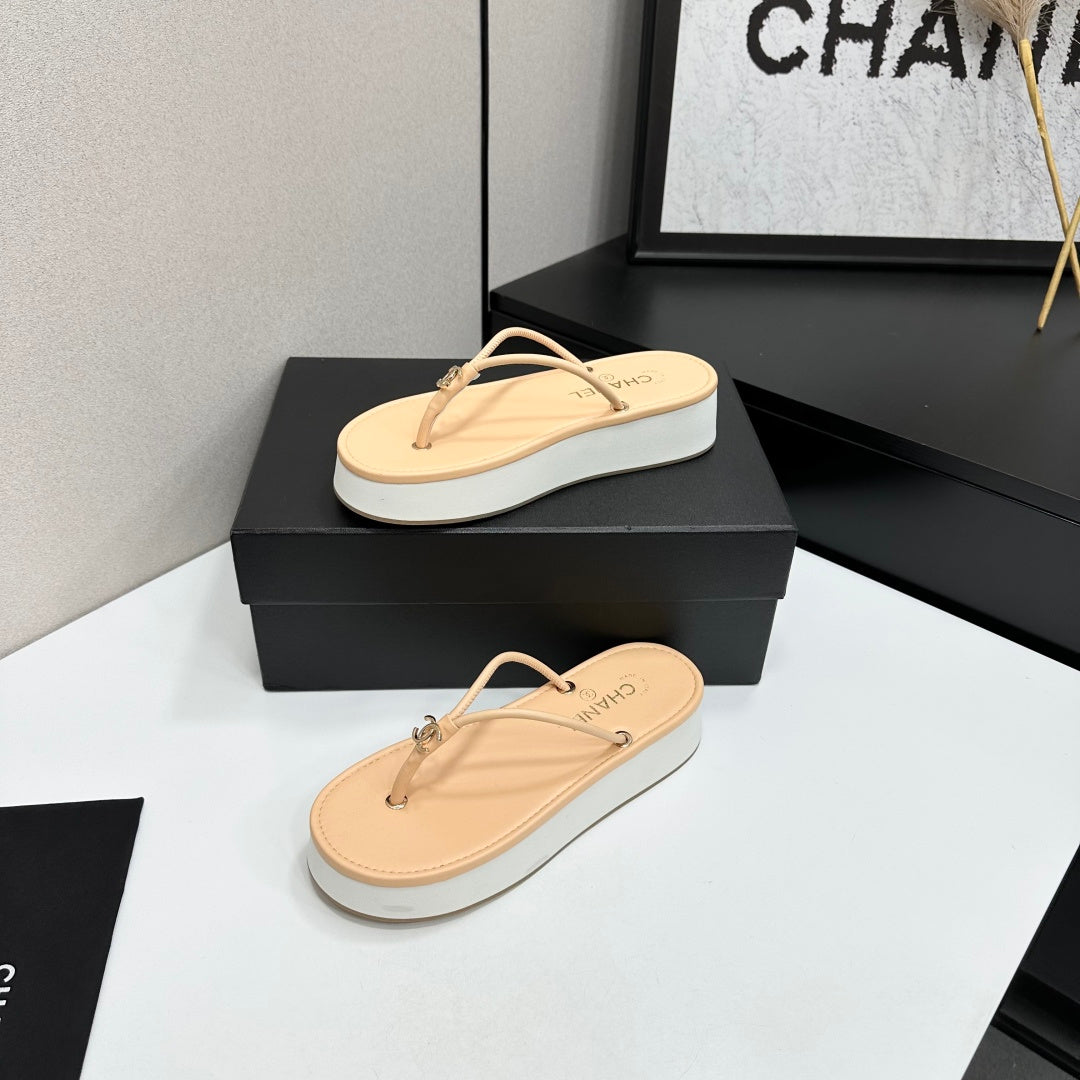 CC 26s Platform Thong Sandals Beige Lambskin 817603