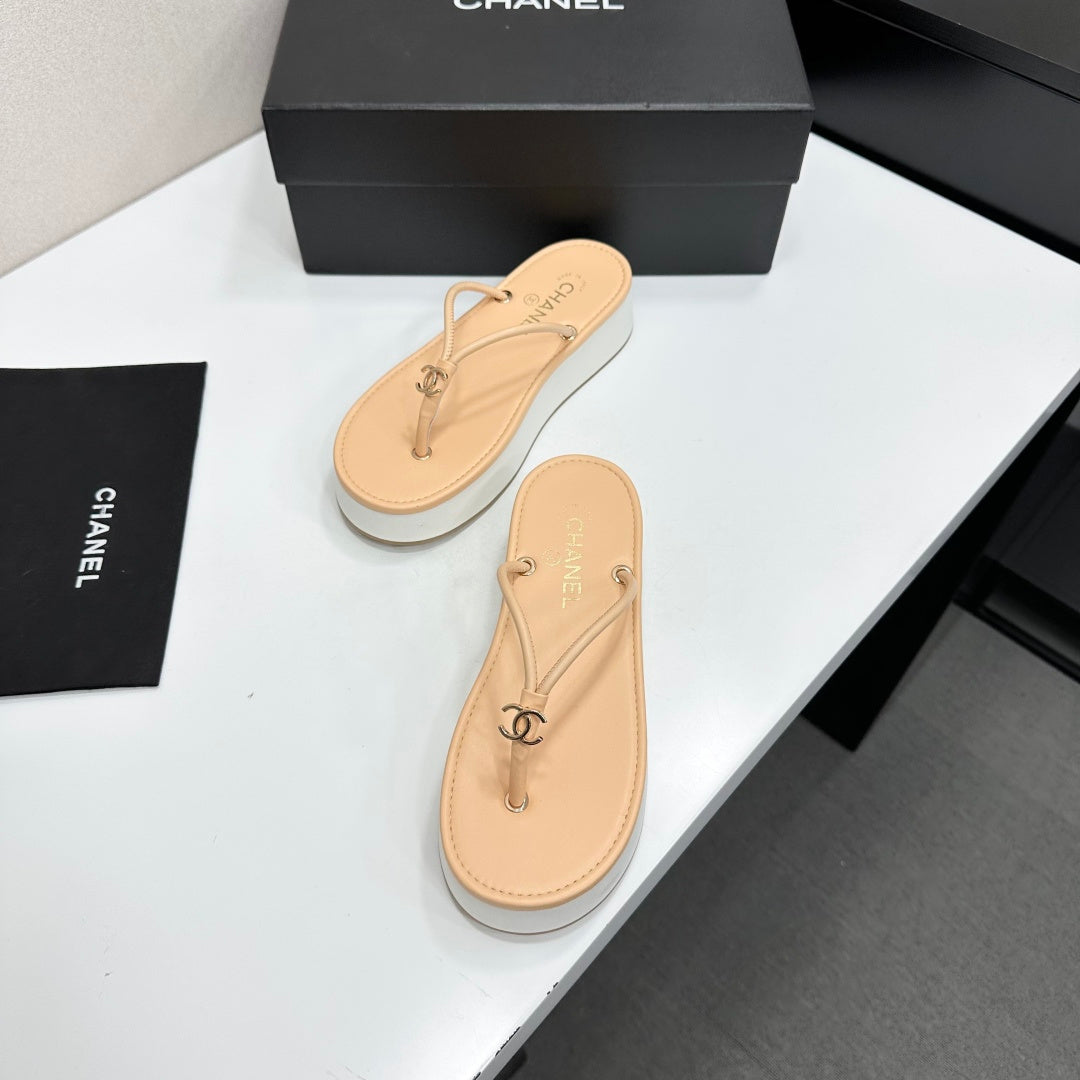 CC 26s Platform Thong Sandals Beige Lambskin 817603