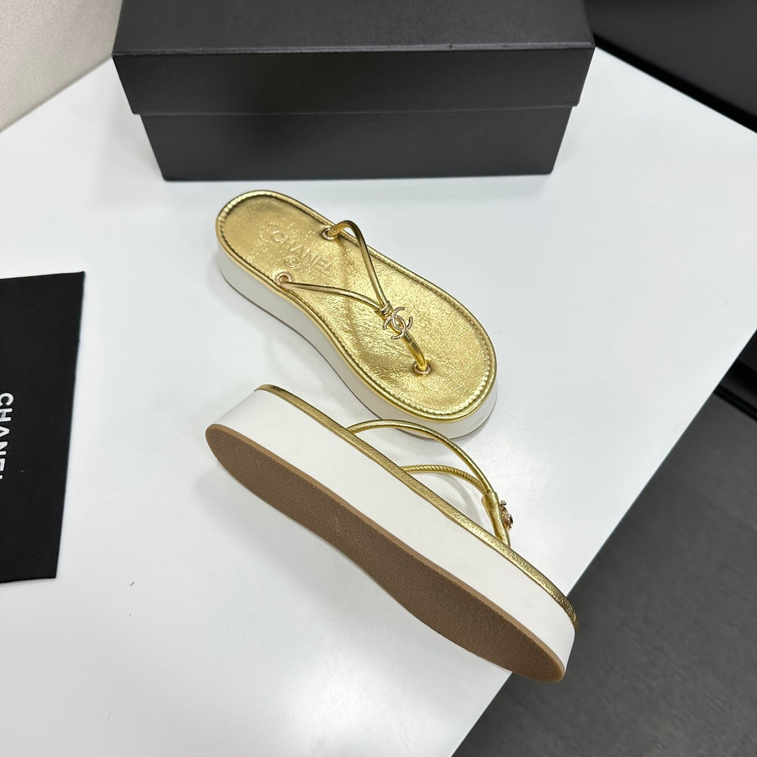 CC 26s Platform Thong Sandal Gold Metalic Lambskin 817600