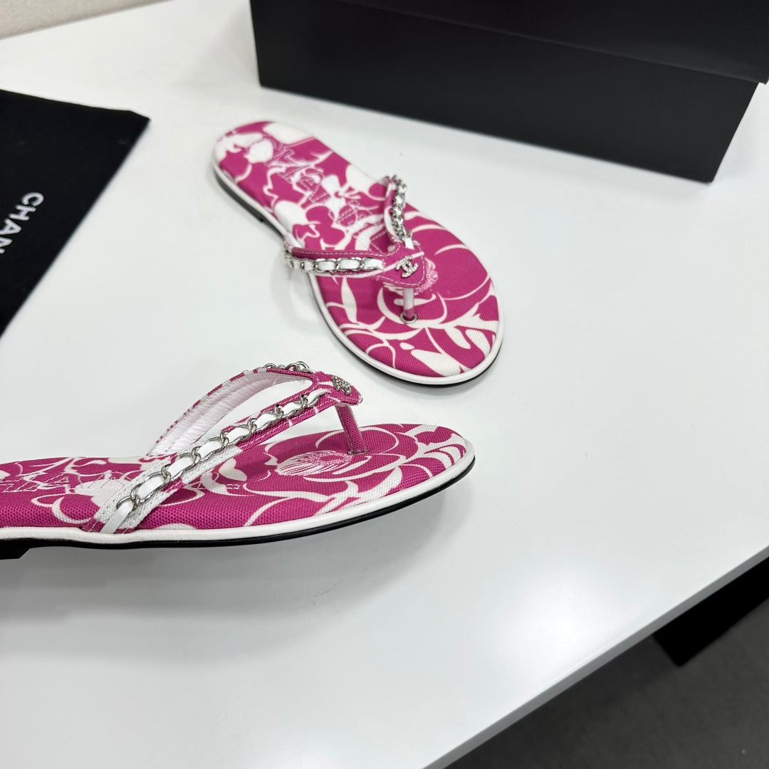 CC 26s Thong Sandals Pink Floral Printed Satin 925642