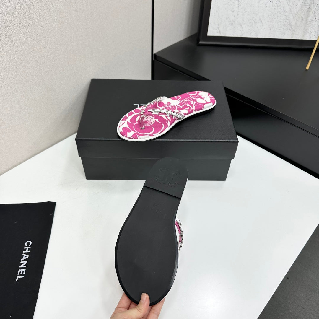 CC 26s Thong Sandals Pink Floral Printed Satin 925642