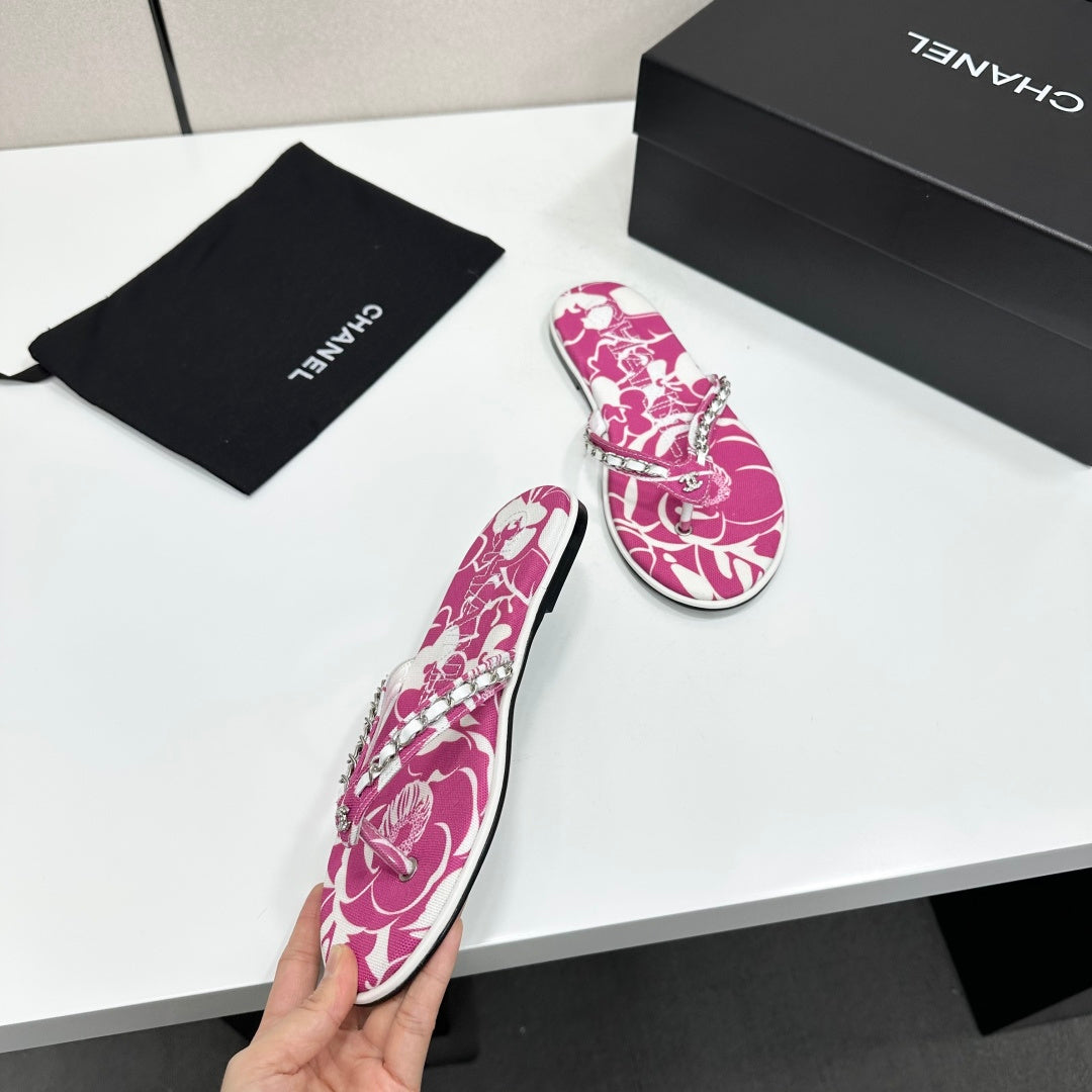 CC 26s Thong Sandals Pink Floral Printed Satin 925642