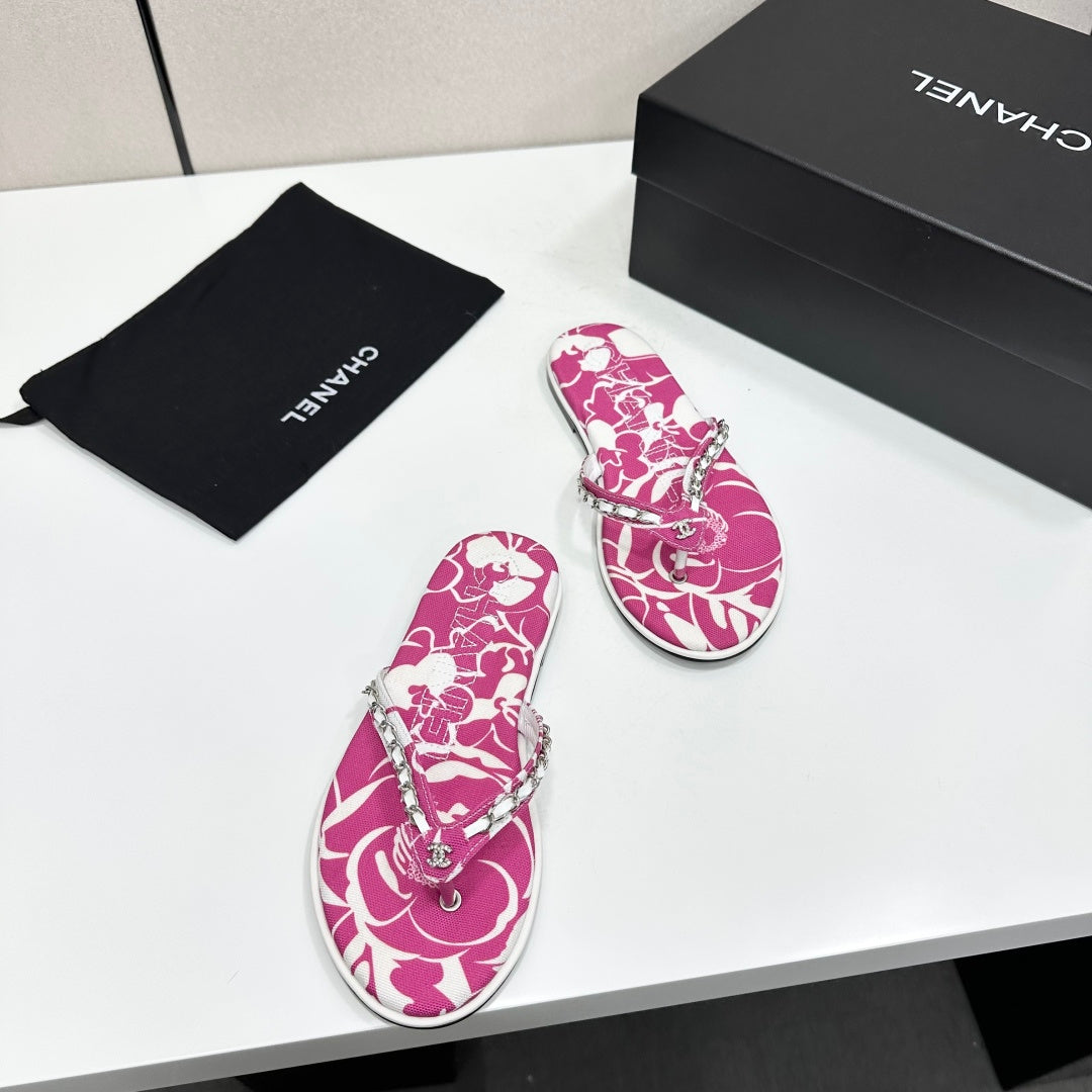 CC 26s Thong Sandals Pink Floral Printed Satin 925642