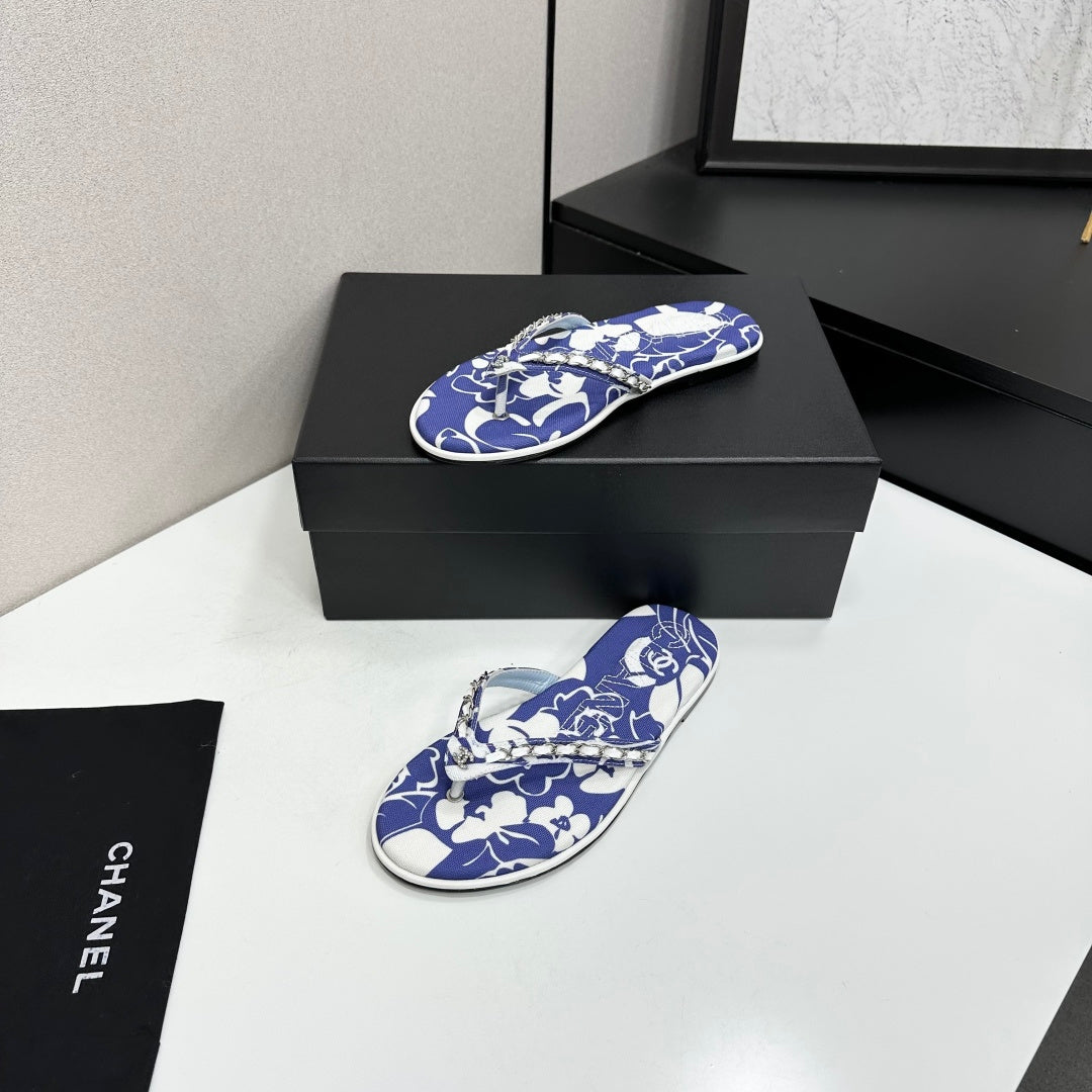 CC 26s Thong Sandals Blue Floral Printed Satin 925643