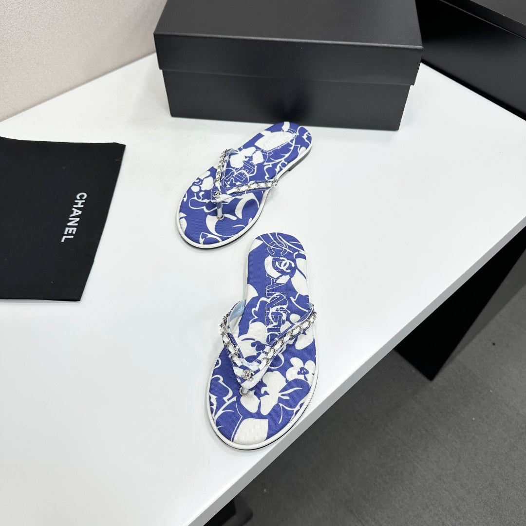 CC 26s Thong Sandals Blue Floral Printed Satin 925643