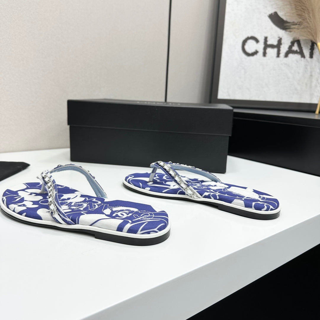 CC 26s Thong Sandals Blue Floral Printed Satin 925643
