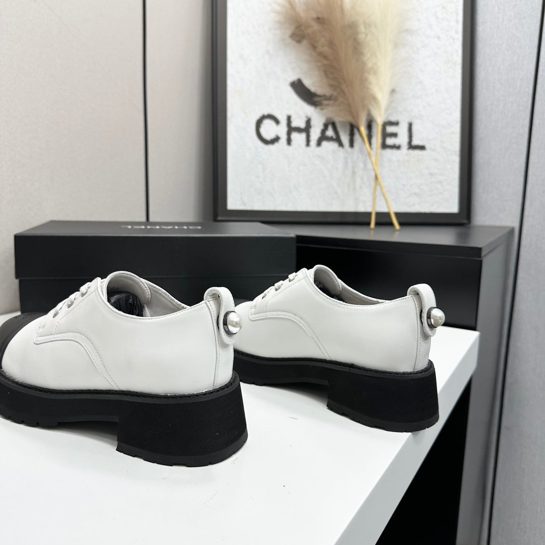 CC 26s Derby Loafer Black White Cowhide 925707