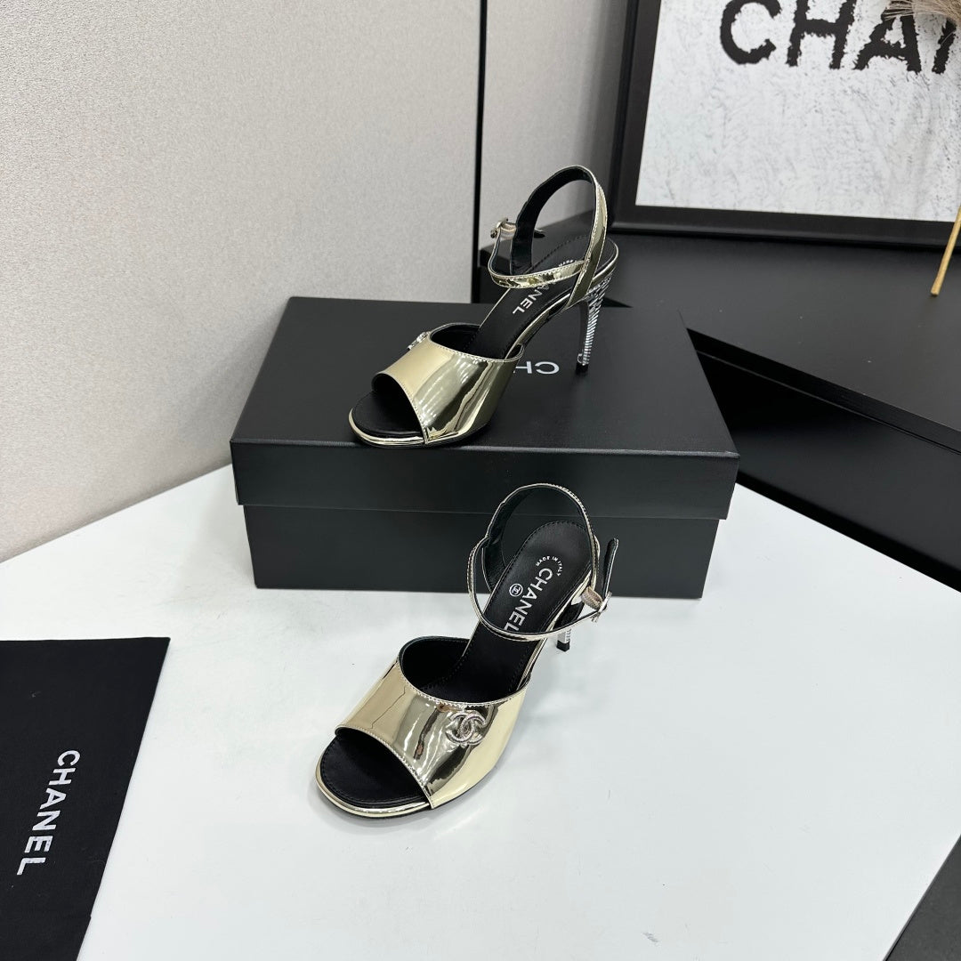 CC 26s Heeled Sandals Light Gold Patent Leather 925713