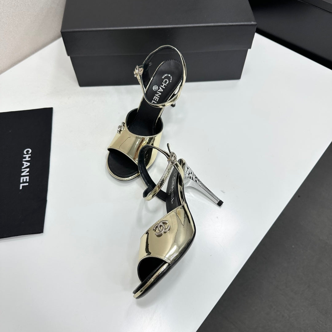 CC 26s Heeled Sandals Light Gold Patent Leather 925713
