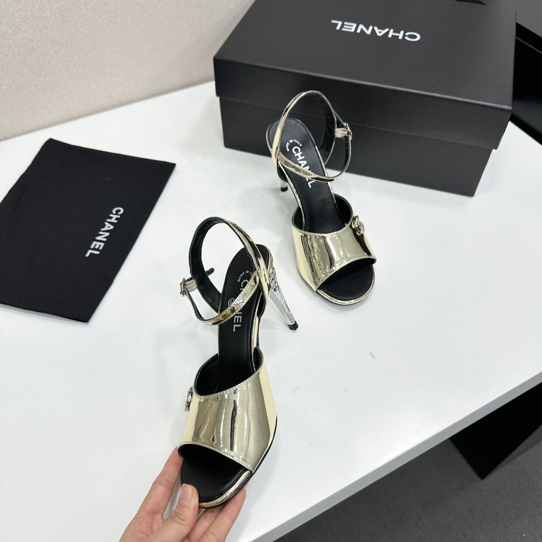 CC 26s Heeled Sandals Light Gold Patent Leather 925713