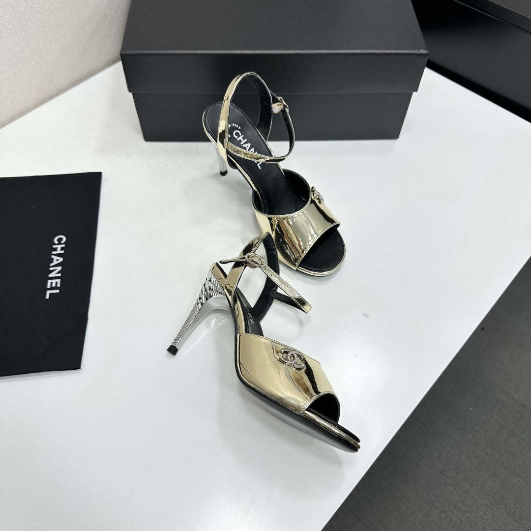 CC 26s Heeled Sandals Light Gold Patent Leather 925713