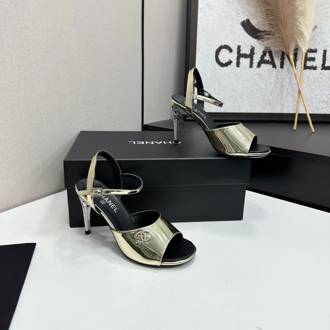 CC 26s Heeled Sandals Light Gold Patent Leather 925713