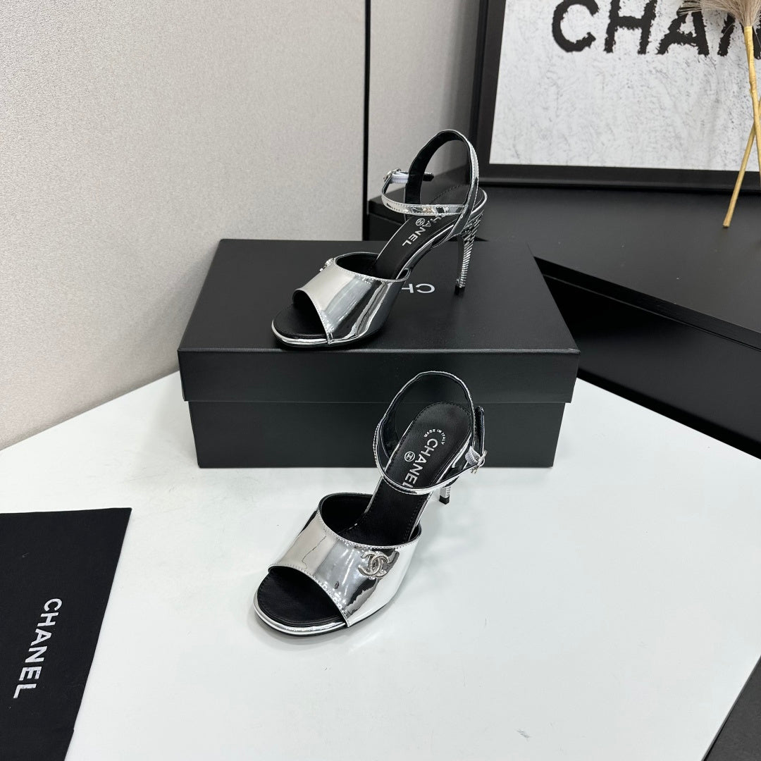 CC 26s Heeled Sandals Sliver Patent Leather 925715