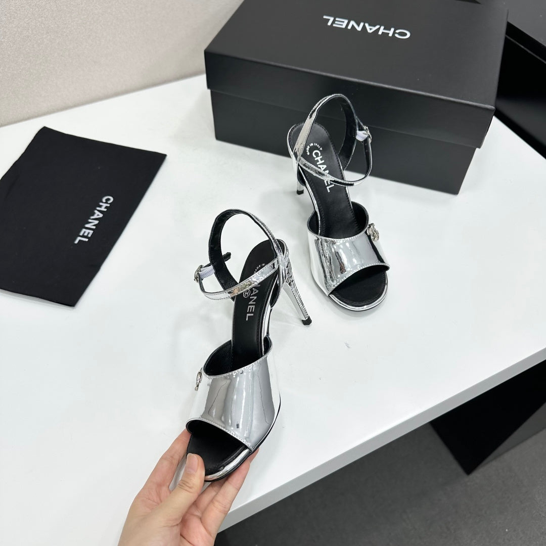 CC 26s Heeled Sandals Sliver Patent Leather 925715