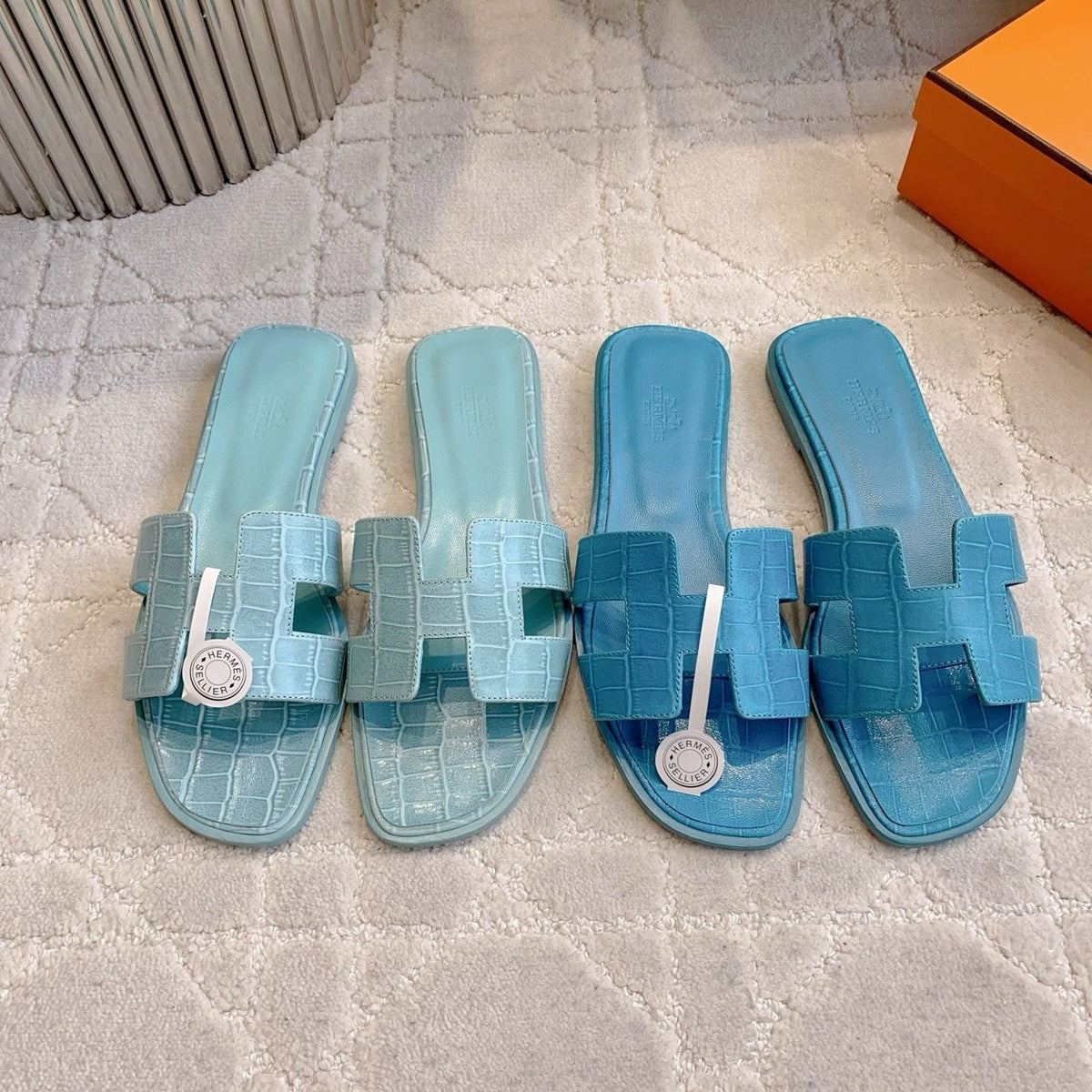 HM 26s Oran Sandal Blue Alligator Embossed Leather 724324