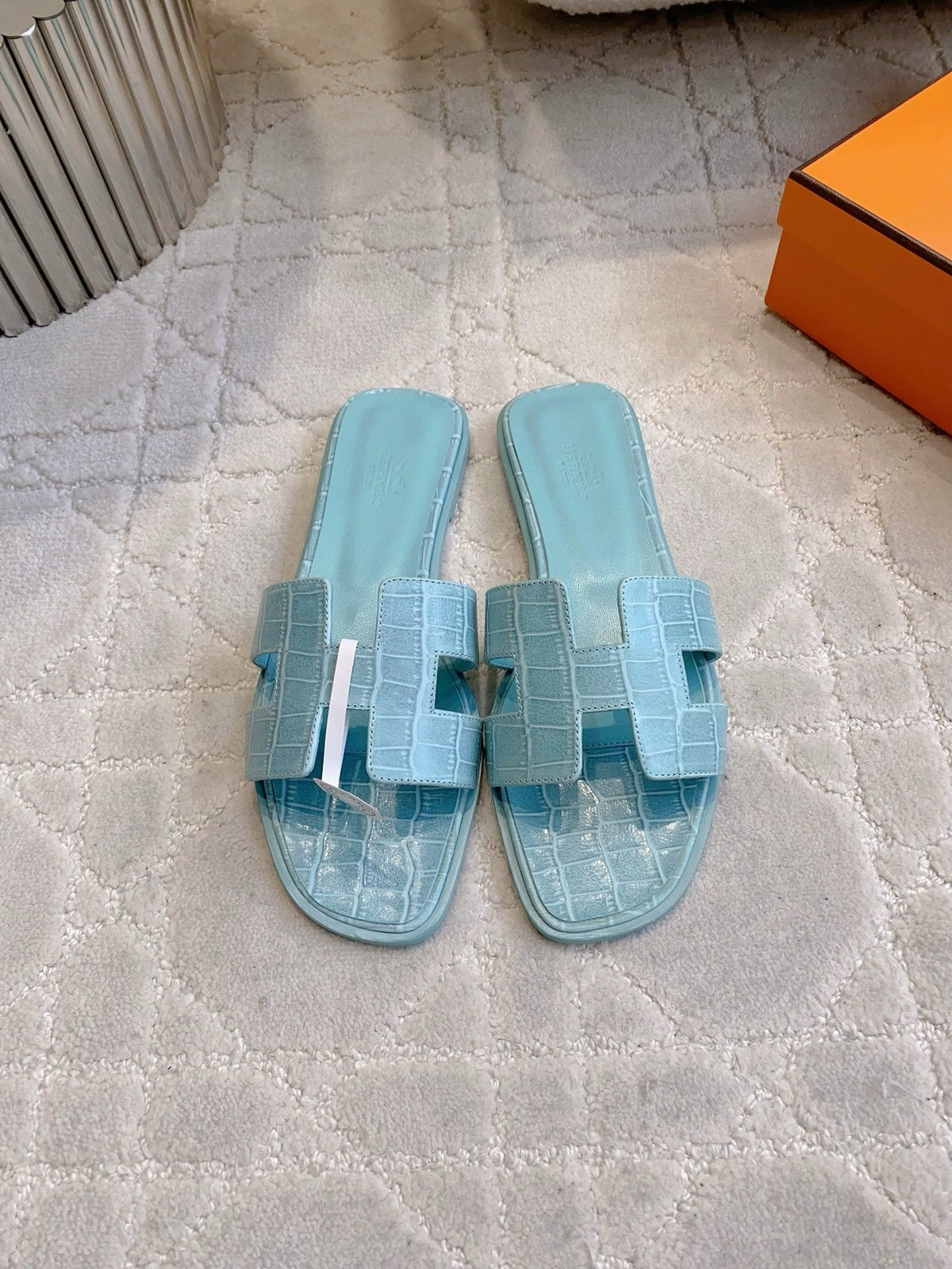 HM 26s Oran Sandal Blue Alligator Embossed Leather 724324