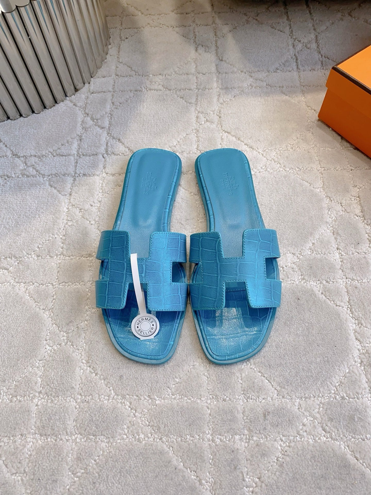 HM 26s Oran Sandal Blue Alligator Embossed Leather 724324