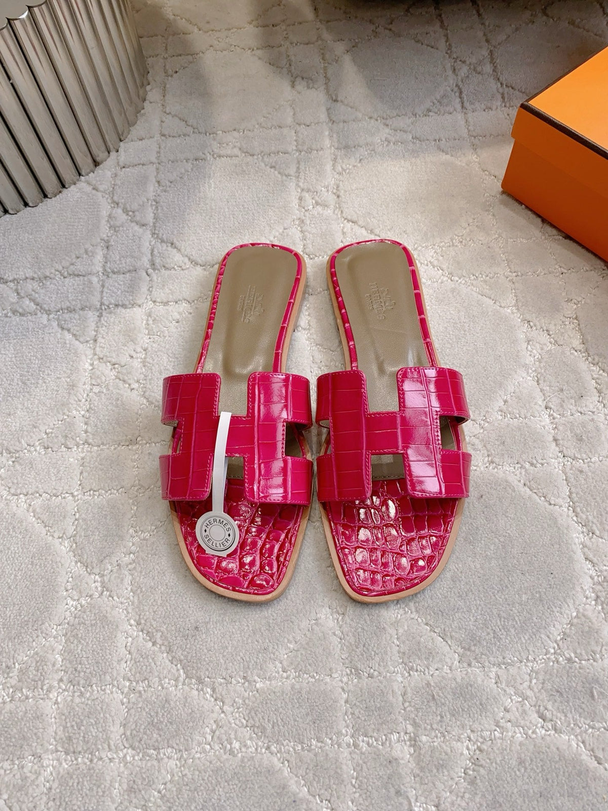 HM 26s Oran Sandal Hot Pink Alligator Embossed Leather 724325