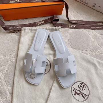 HM 26s Oran Sandal Cloudy Blue Espom Goatskin 724275