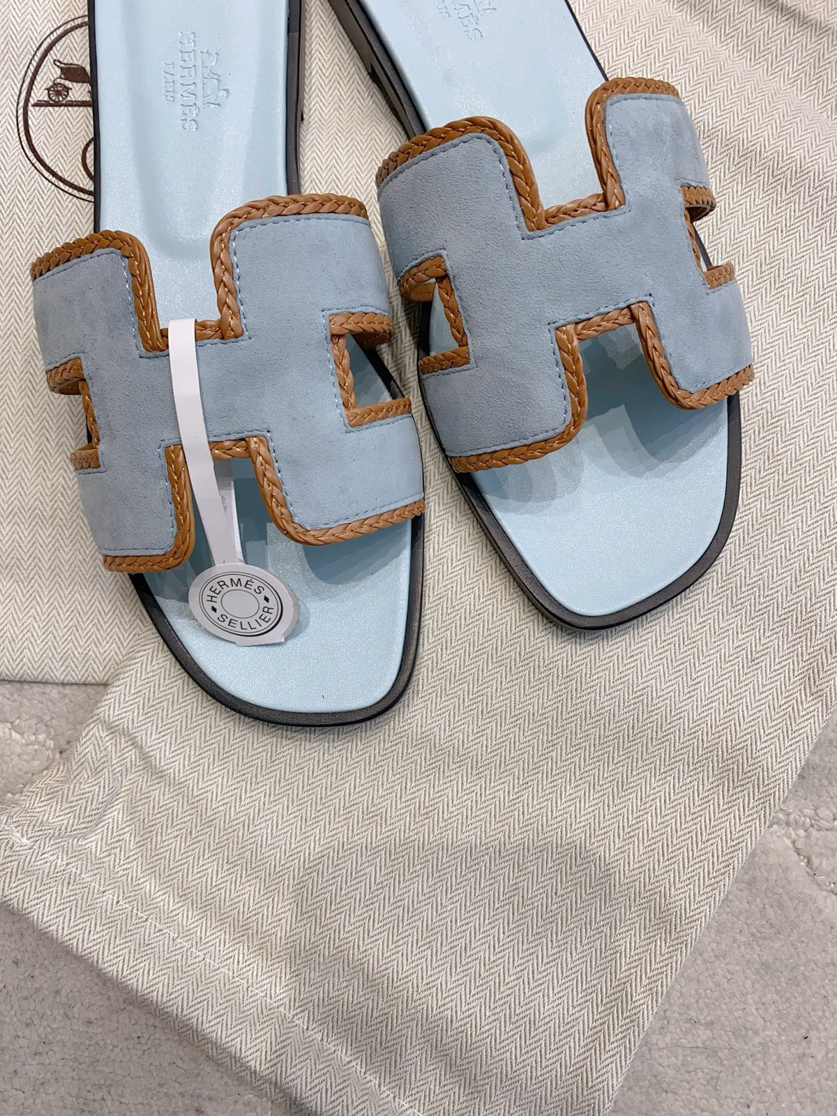 HM 26s Oran Sandal Light Blue Grey Suede Goatskin 724349