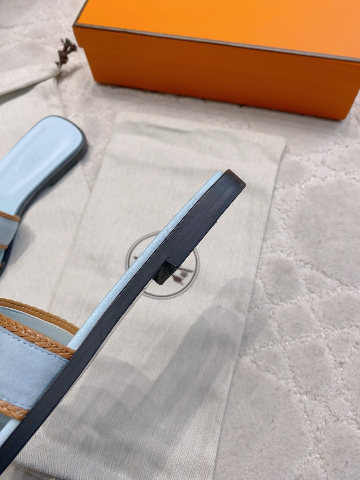 HM 26s Oran Sandal Light Blue Grey Suede Goatskin 724349