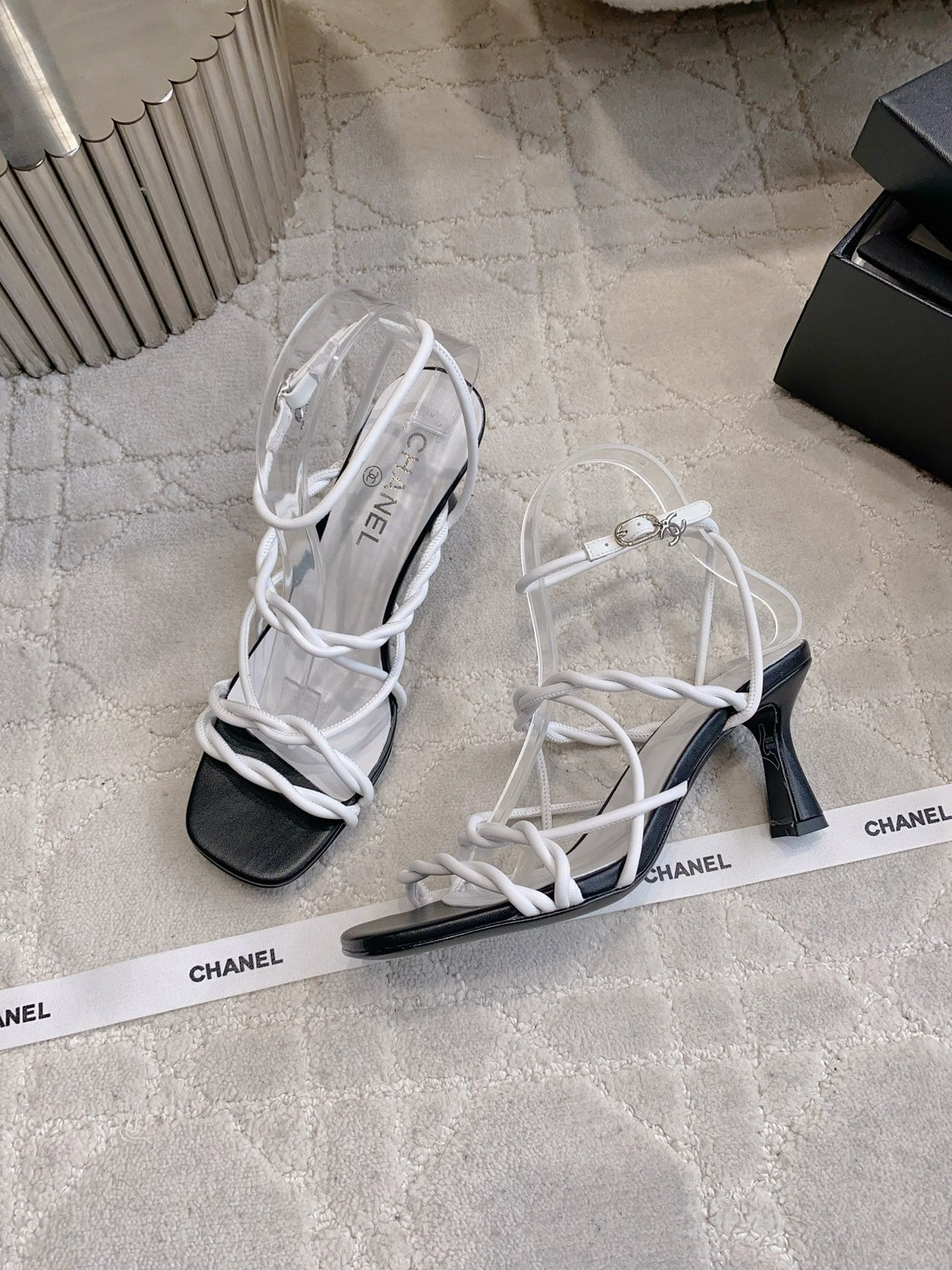 CC 26s Strappy Sandals 7.5cm White Black Sheepskin 723620