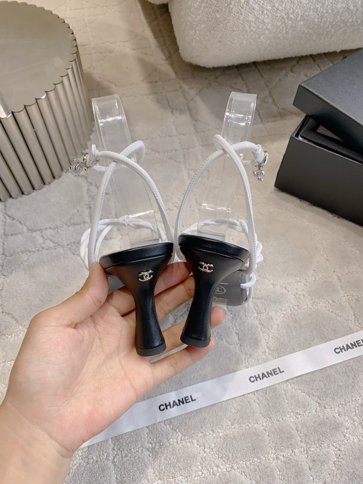 CC 26s Strappy Sandals 7.5cm White Black Sheepskin 723620