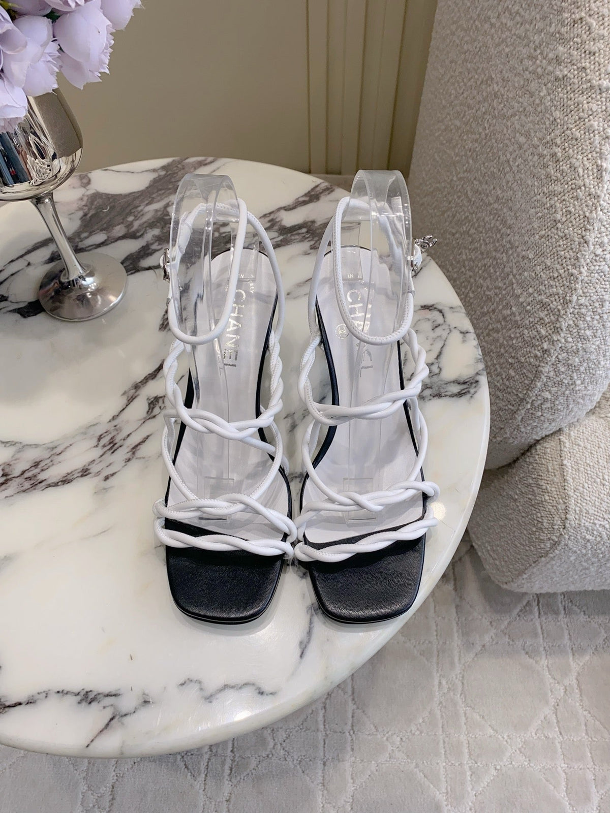 CC 26s Strappy Sandals 7.5cm White Black Sheepskin 723620