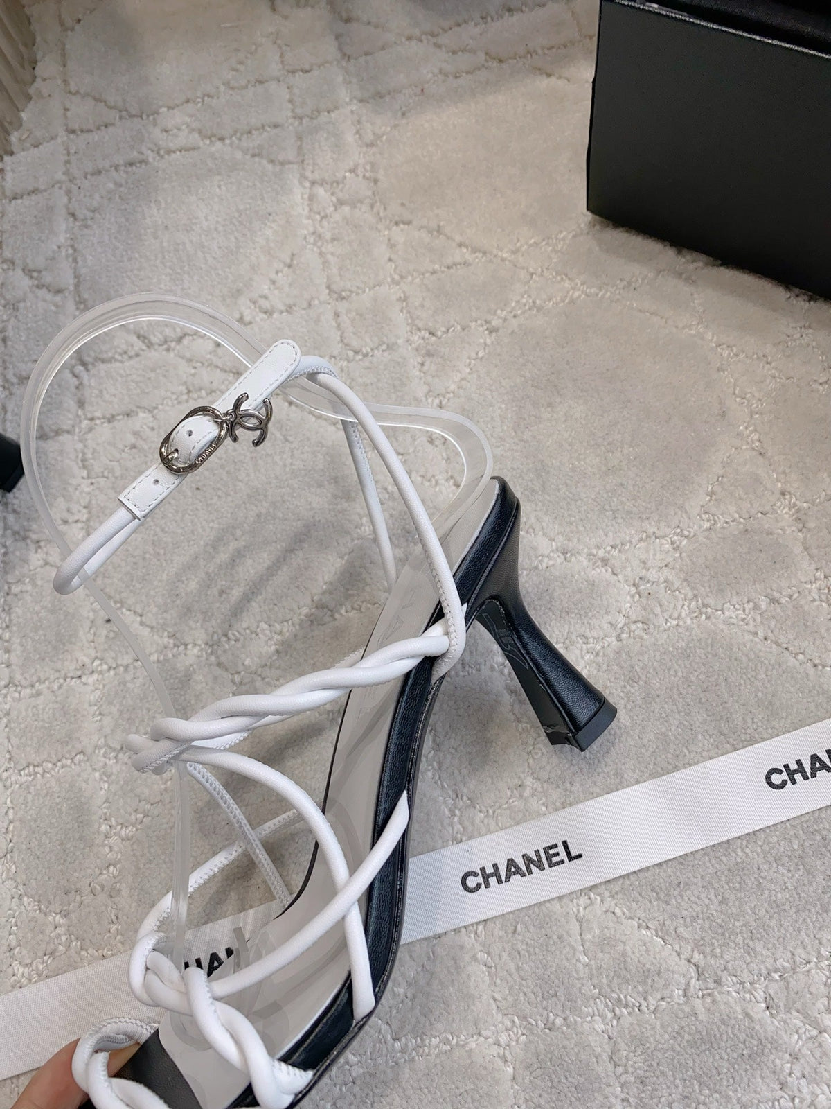 CC 26s Strappy Sandals 7.5cm White Black Sheepskin 723620