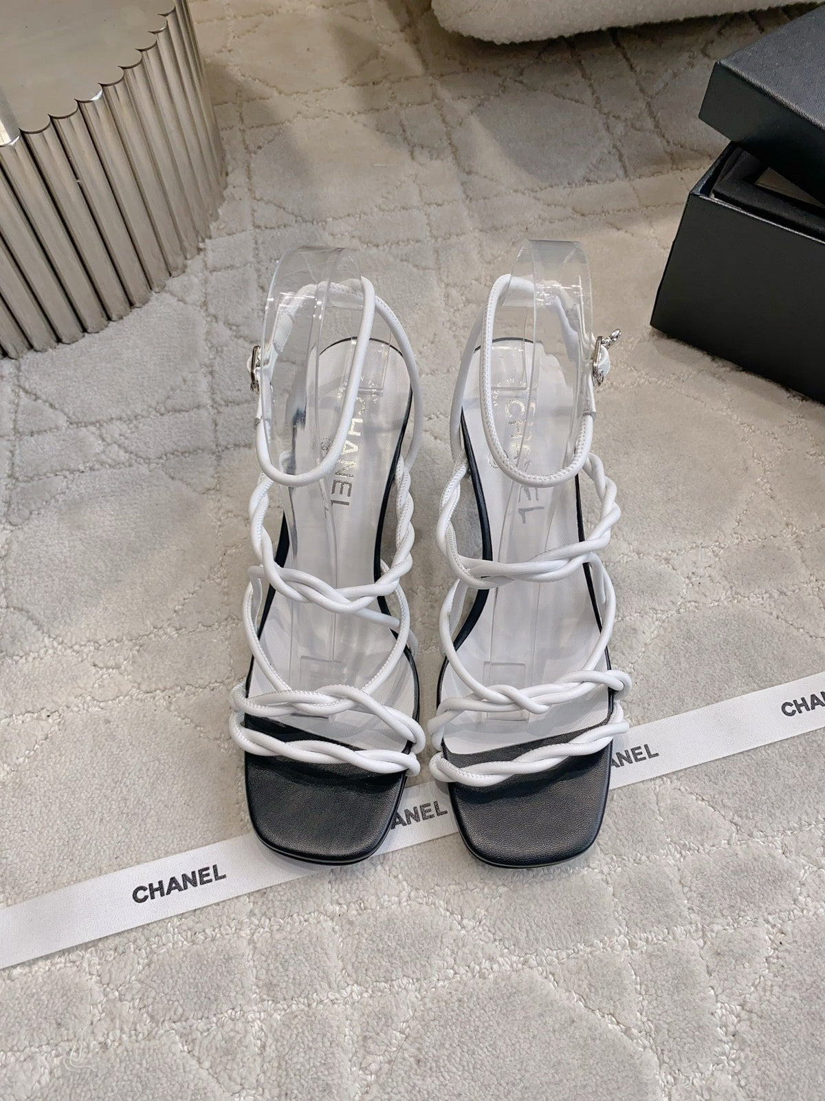 CC 26s Strappy Sandals 7.5cm White Black Sheepskin 723620