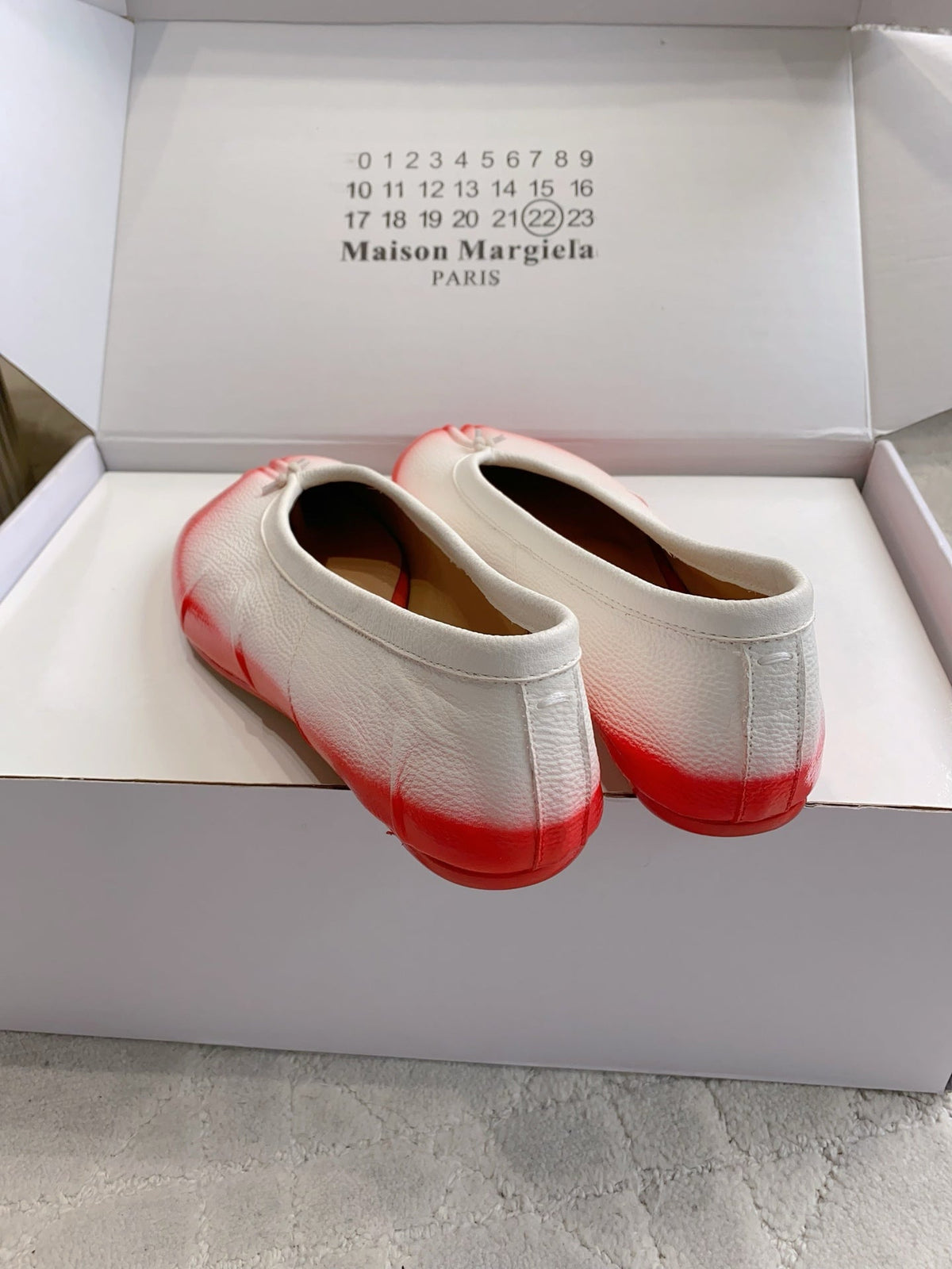 Maison Margie Split-Toe Ballet Flats Red White Cowhide  724743