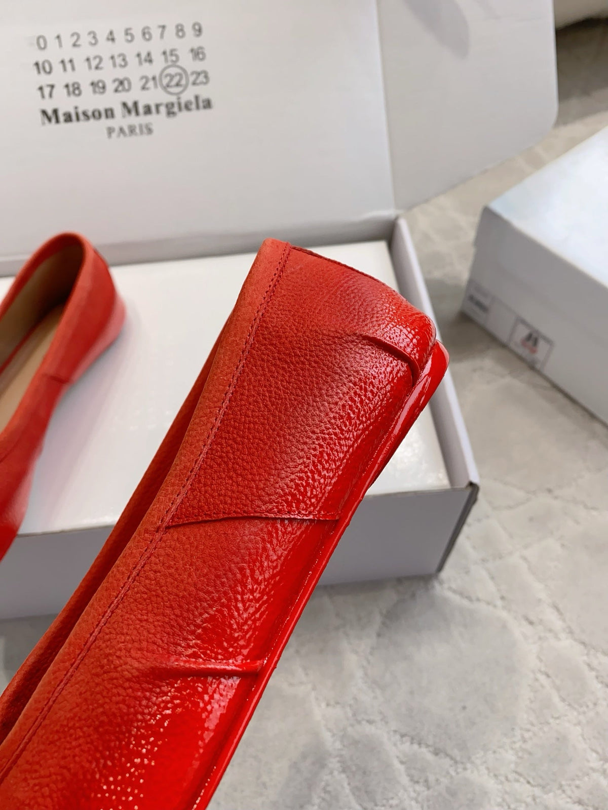 Maison Margie Split-Toe Ballet Flats Red Cowhide 724742