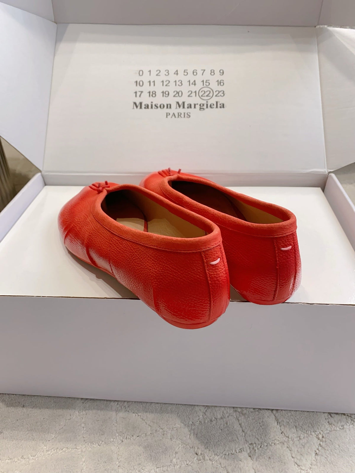 Maison Margie Split-Toe Ballet Flats Red Cowhide 724742