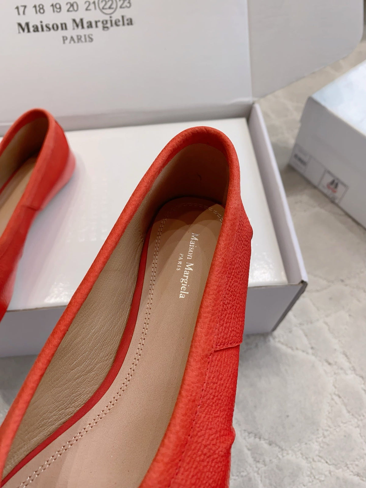 Maison Margie Split-Toe Ballet Flats Red Cowhide 724742