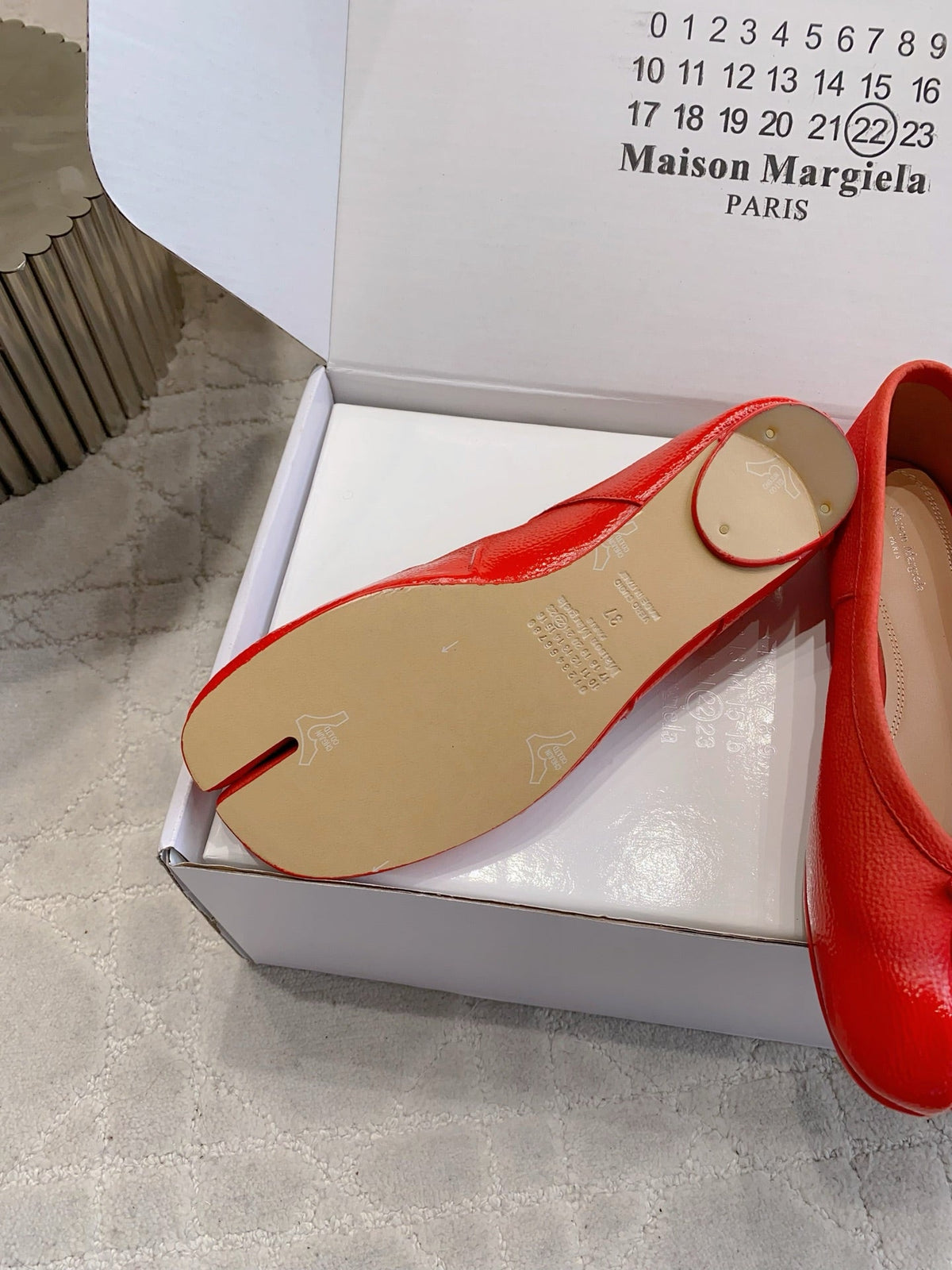 Maison Margie Split-Toe Ballet Flats Red Cowhide 724742