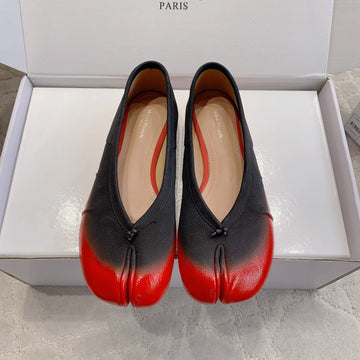 Maison Margie Split-Toe Ballet Flats Red Black Cowhide 724741