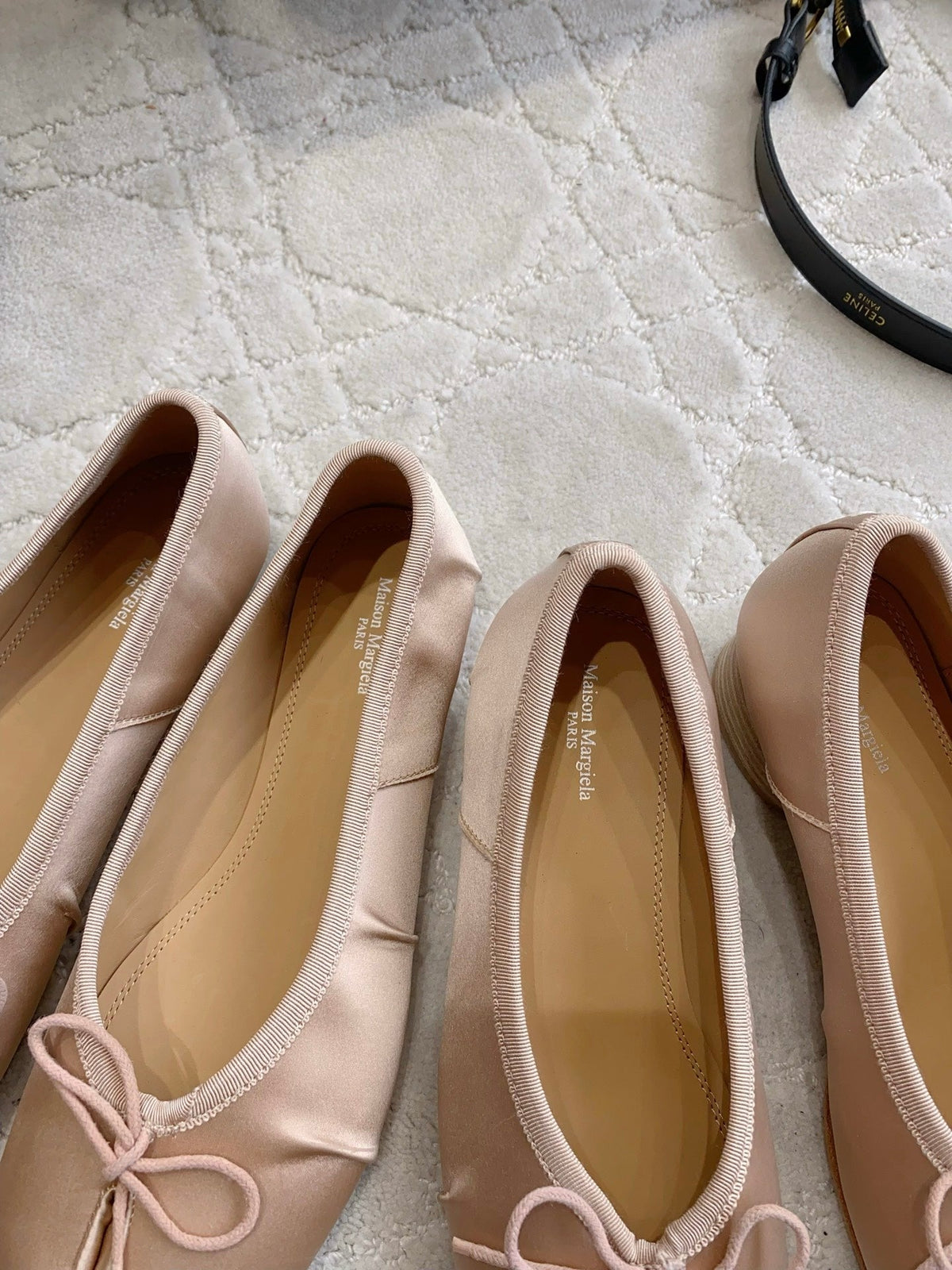 Maison Margie Split-Toe Ballet Flats Beige Satin 724812