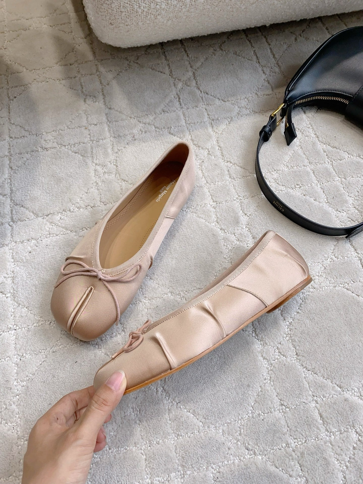 Maison Margie Split-Toe Ballet Flats Beige Satin 724812